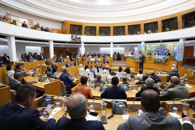 Apelo à unidade e ao futuro dos Açores nos 50 anos da Autonomia